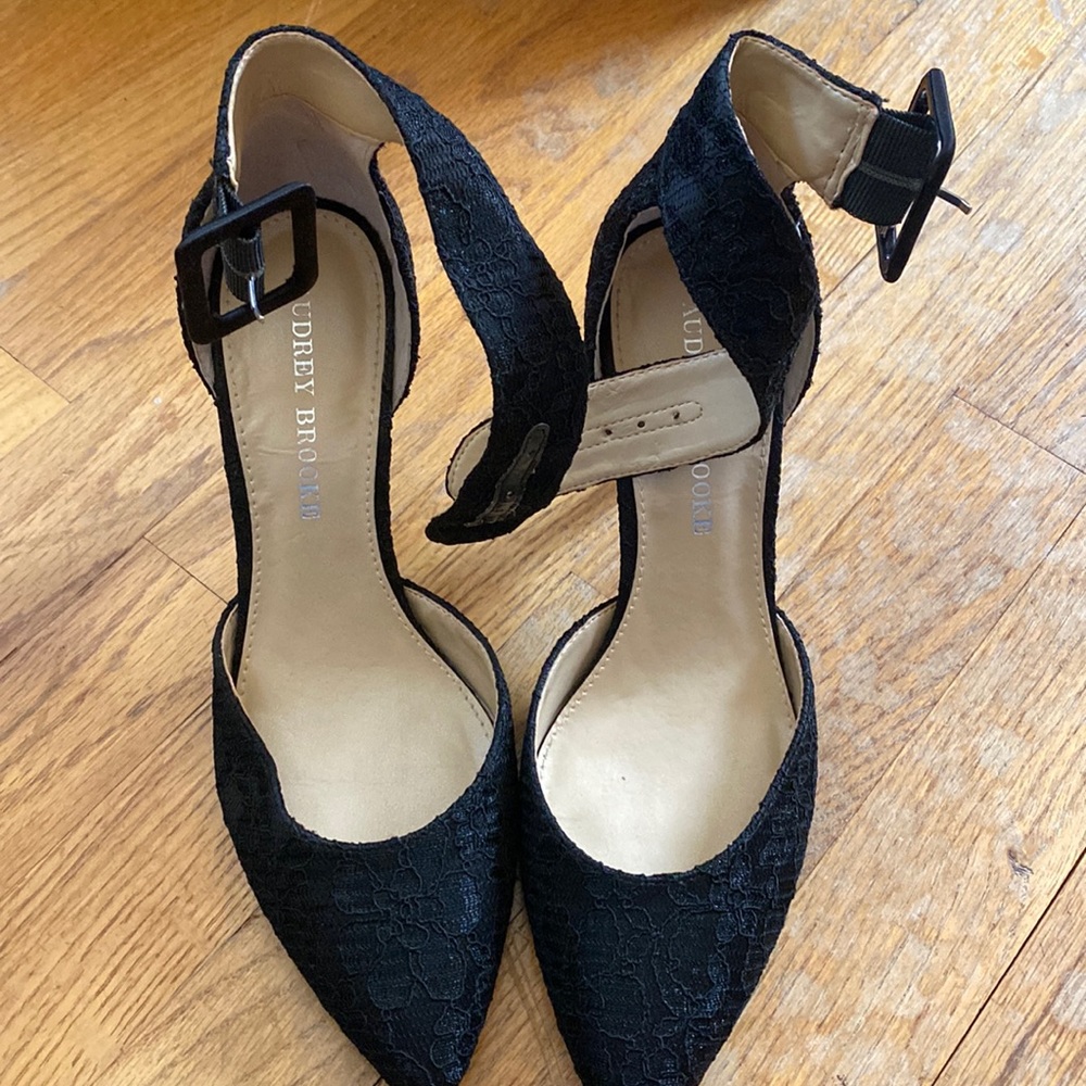 7.5 Audrey Brooke Black Lace heels
